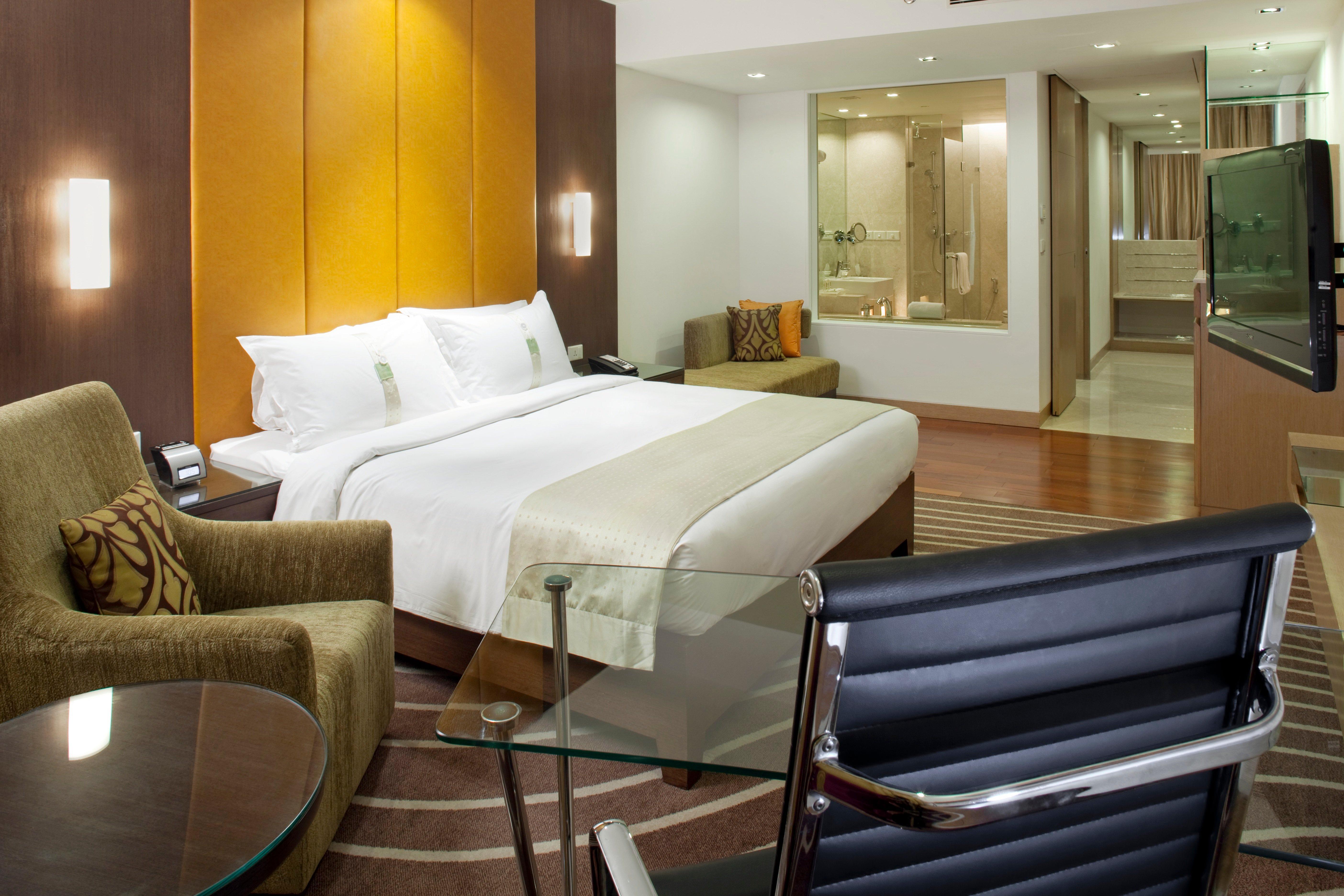 Holiday Inn Mumbai International Airport By Ihg Cameră foto A suite at the hotel