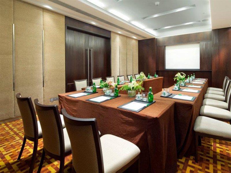 Holiday Inn Mumbai International Airport By Ihg Exterior foto Meeting room